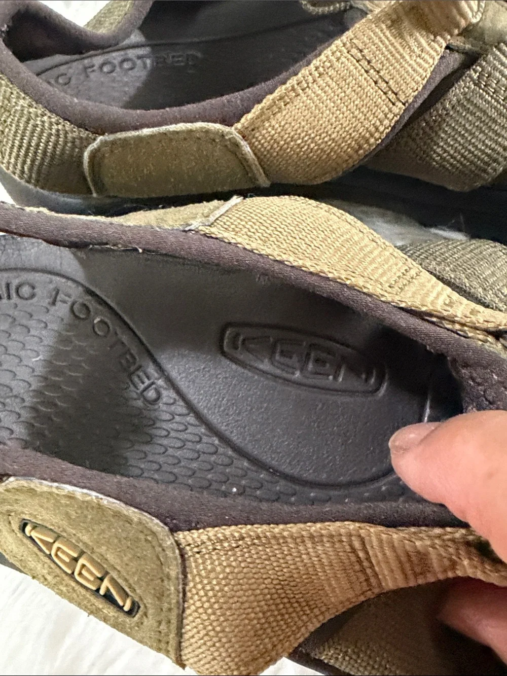 Keen Men's Newport H2 Olive and Tan Closed-Toe Outdoor Sandals